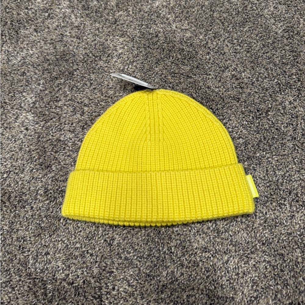 NWT lululemon close fit wool blend ribbed knit beanie yellow
